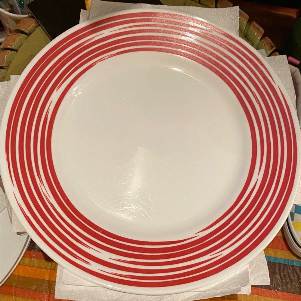 Corelle Strokes of Color (Brushed) Cranberry Red Dinner Plates (6) (Set One) - Picture 7 of 9